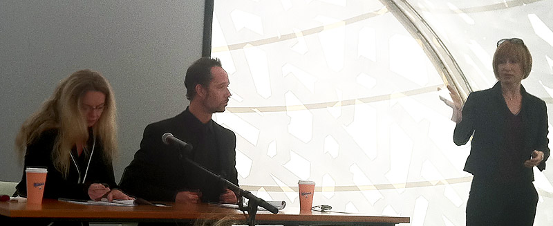 britta bayer, sascha oskar weis und bettina oberender im white noise britta bayer, sascha oskar weis und bettina oberender im white noise