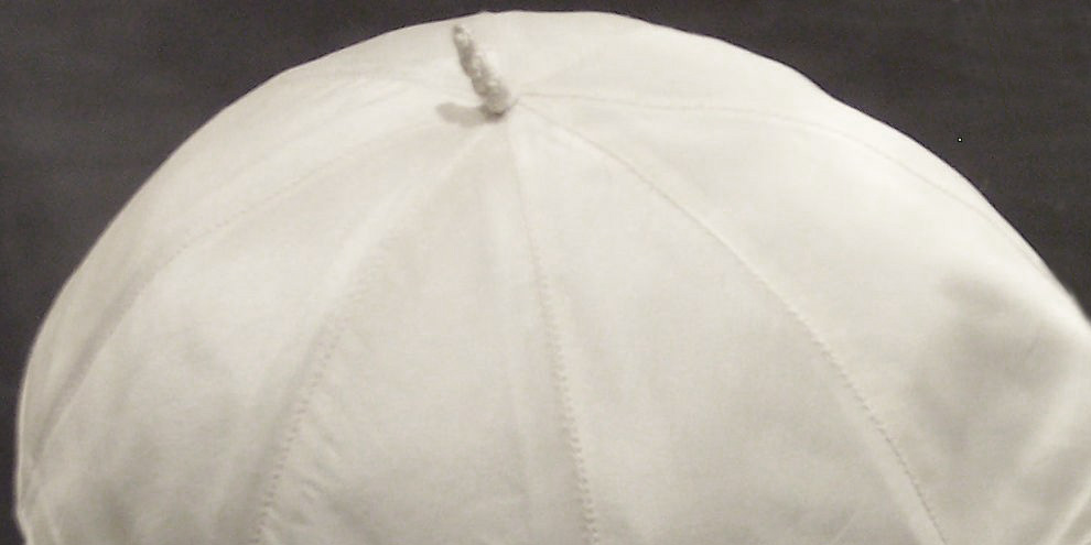 Pileolus http://commons.wikimedia.org/wiki/File:Pileolus.jpg