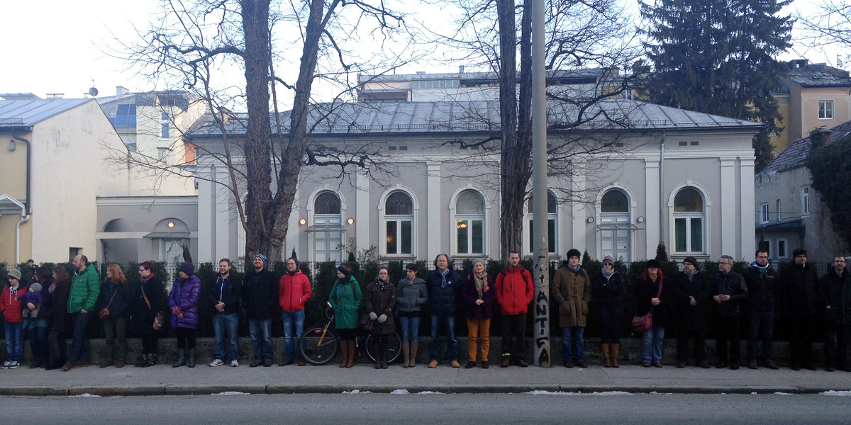 mahnwache vor salzburger&nbsp;synagoge