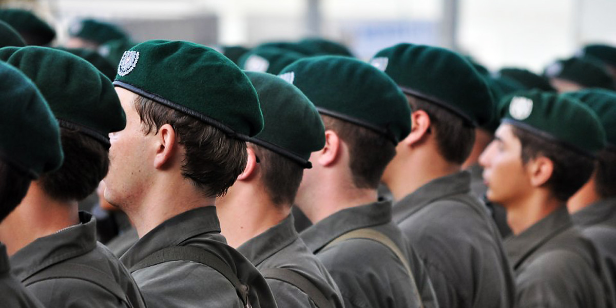 haaaaabt achttt! reeeeechts ummm!&nbsp;plumps!