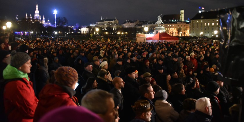 Jetzt_Zeichen_setzen_4569_Michelides_cut